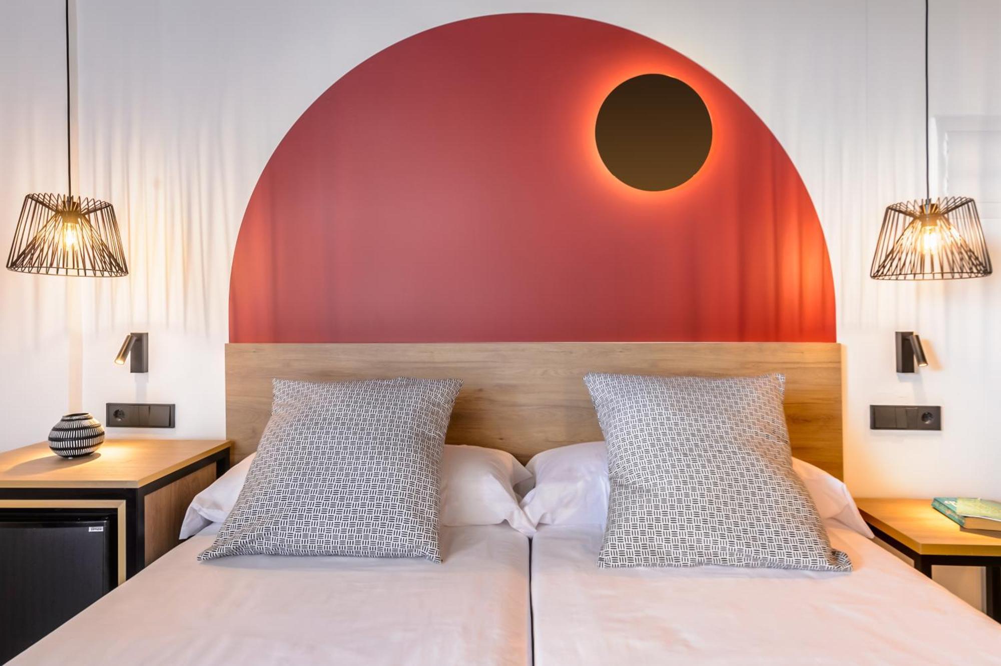 Hotel Vibra District - Adults Only San Antonio  Bagian luar foto
